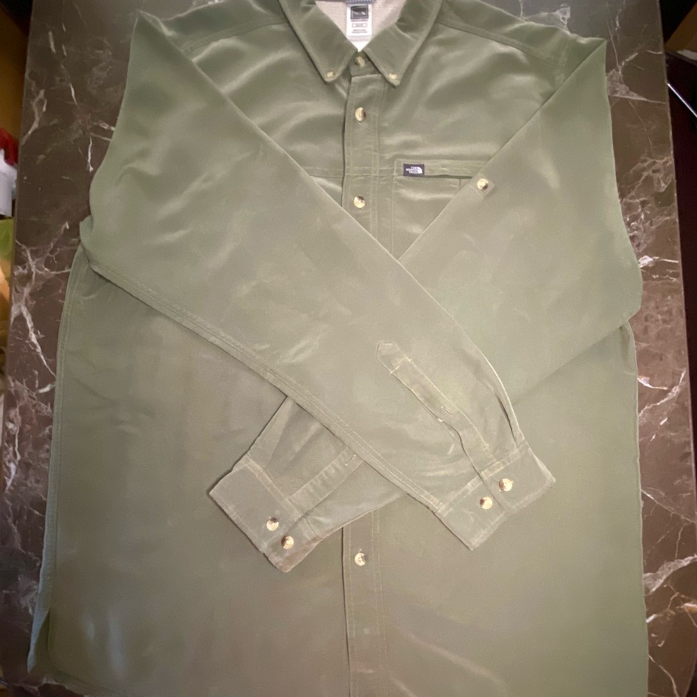 The North Face Men’s XL Button Up Shirt Green Outdoor Hiking Fishing Mesh Lined - Picture 11 of 12